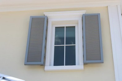 HINGE COLONIAL SHUTTERS