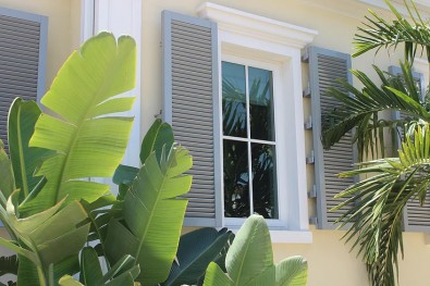 HINGE COLONIAL SHUTTERS