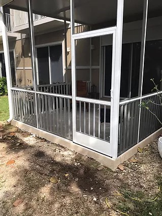 PATIO ENCLOSURE WITH INSULATED ROOF & PICKET SYSTEM