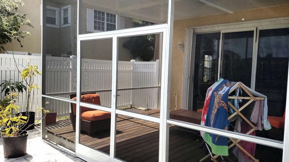 PATIO ENCLOSURE WITH INSULATED ROOF